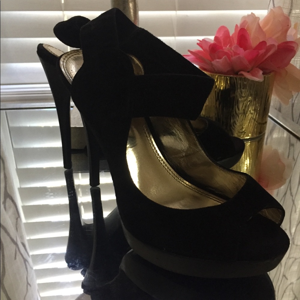 Black stiletto heels